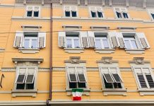 UK Firefighters Sing Bella Ciao