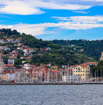 Holiday Charm at Muggia’s “Corte dei Miracoli” Market