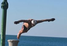 Trieste’s Mario Cigar Keeps New Year’s Day Tradition Alive With Barcola Dive