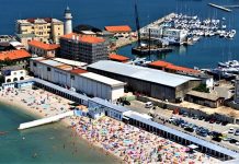 Sunbathing in Piazza Unità: When Trieste Was the World Capital of Floating Beach Resorts