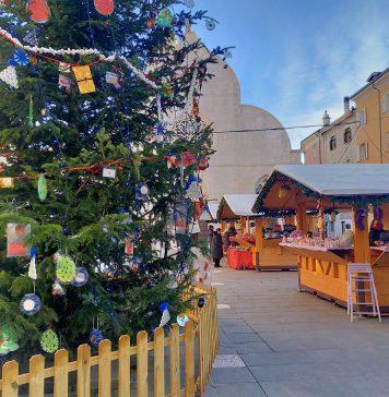 Holiday Season Begins in Muggia With Tree Lighting and Winter Events