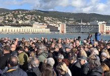 15 Minutes Of Silence For Peace In Molo Audace
