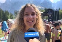 Mannarino’s Surprise Acoustic Set Captivates Festival Audience at Scenic Fusine Lakes