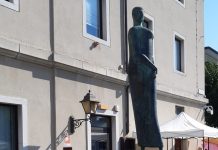 Muggia’s “Corte dei Miracoli” Brings Antiques to Piazza della Repubblica