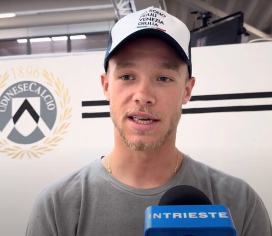 Jonathan Milan Reclaims Green Jersey in Tour de France Sprint