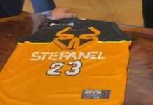 Trieste Mayor Receives Replica of Michael Jordan’s Historic Jersey
