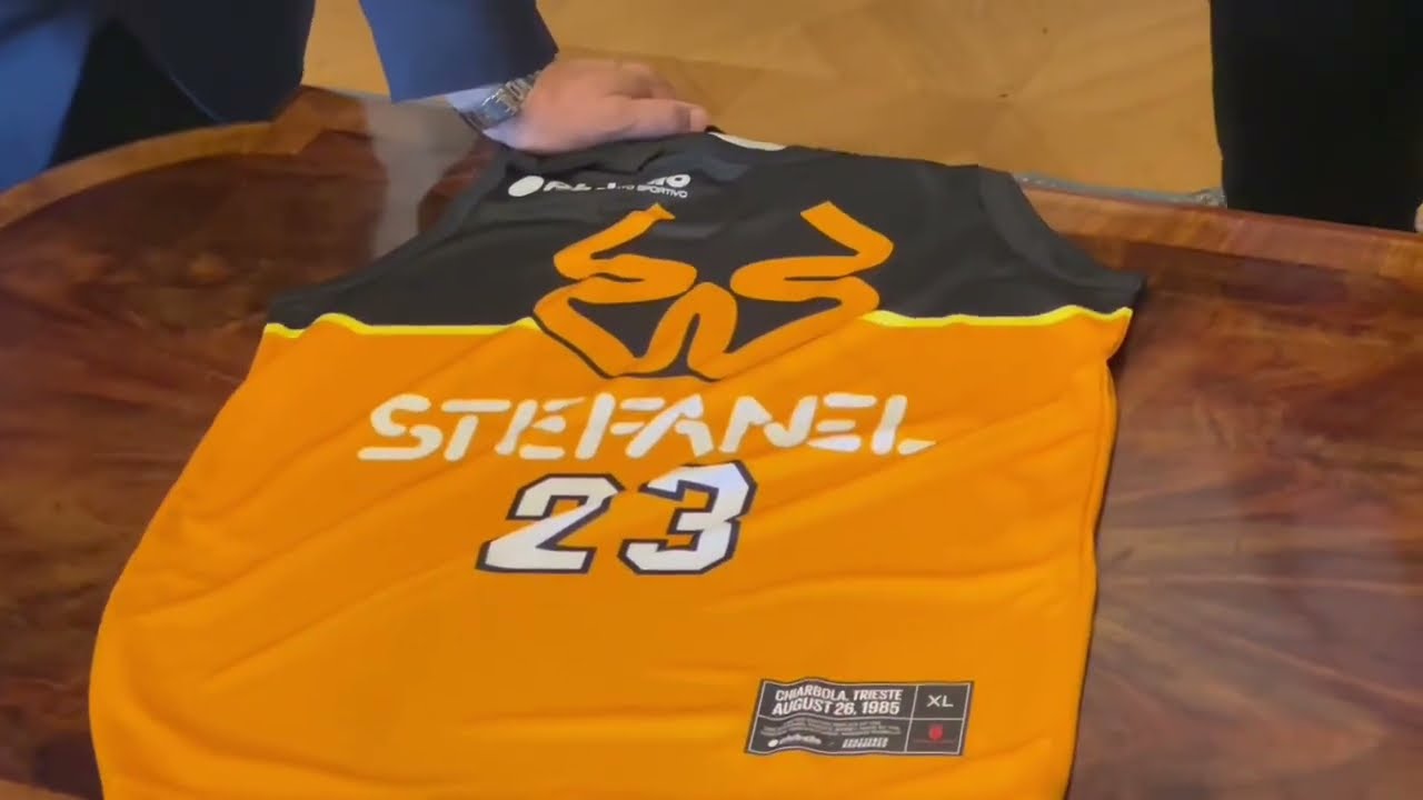 Trieste Mayor Receives Replica of Michael Jordan’s Historic Jersey ...