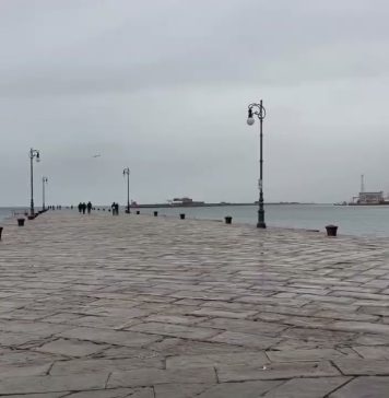 Snow Reaches Trieste From the Karst Plateau to the Sea