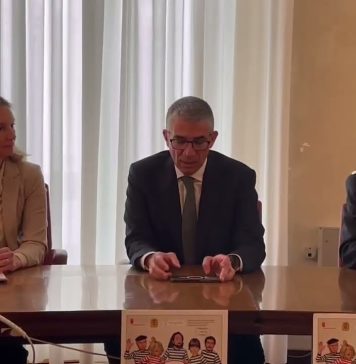 A Theater Stage in Trieste Becomes an Unlikely Classroom for Scam Prevention