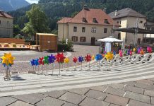 BoraMata Returns to Trieste, Turning Piazza Unità Into a Garden of Pinwheels