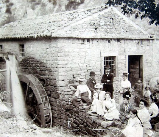 Walking Through Wind and Stone: Via Molino a Vento and the Hidden Passages of Trieste